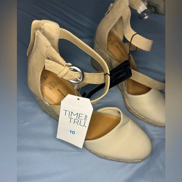 Espadrille Platform Footbed Sandals - Picture 5 of 9